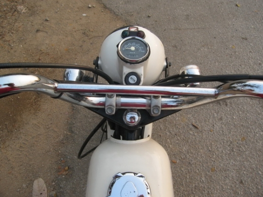 ขายรถ Honda APE50 ตามสภาพพร้อมใช้งาน สตาร์ททีเดียวติด ใช้ดีประหยัดน้ำมันมาก