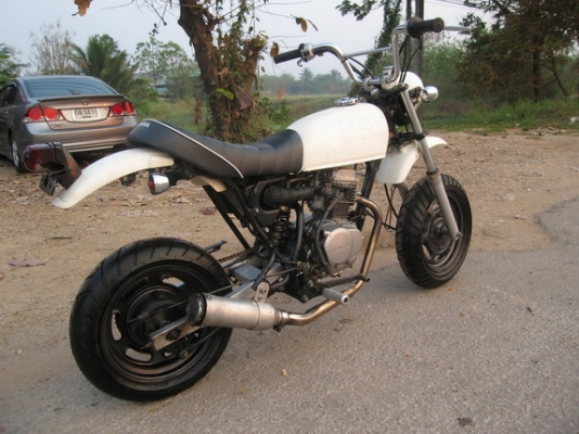 ขายรถ Honda APE50 ตามสภาพพร้อมใช้งาน สตาร์ททีเดียวติด ใช้ดีประหยัดน้ำมันมาก