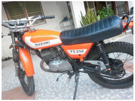 --- Suzuki TS 125 สวยๆเครื่องดี มีเล่มทะเบียน 19000 บาท --- --- Suzuki TS 125 สวยๆเครื่องดี มีเล่มทะเบียน 19000 บาท ---