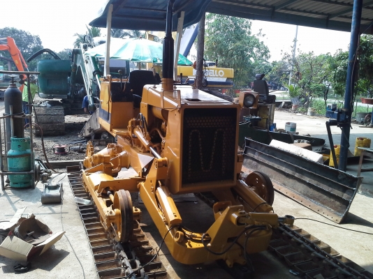 ขายด่วน KOMATSU D20P-6 เครื่องปั้มดีมากๆๆจริงๆๆ ช่วงล่างดีมาก ๆ ทำสีใหม่แล้ว ขายด่วน KOMATSU D20P-6 เครื่องปั้มดีมากๆๆจริงๆๆ ช่วงล่างดีมาก ๆ ทำสีใหม่แล้ว