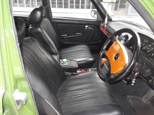 ขาย benz 230e w123 เครื่อง j + lpg