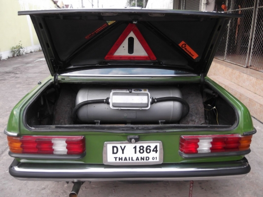 ขาย benz 230e w123 เครื่อง j + lpg