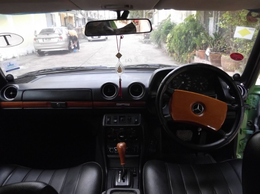 ขาย benz 230e w123 เครื่อง j + lpg