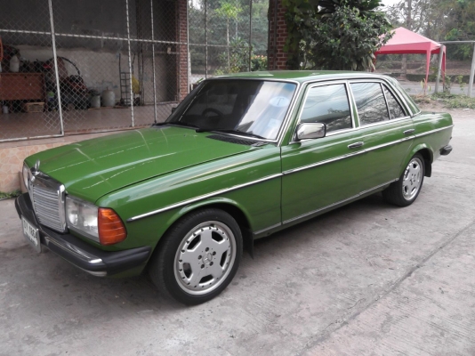 ขาย benz 230e w123 เครื่อง j + lpg