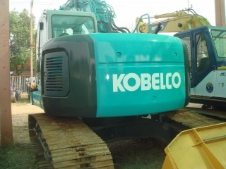 ละอองดาวแทรคเตอร์ ขายรถแบคโฮยี่หัอ KOBELCO SK200SR