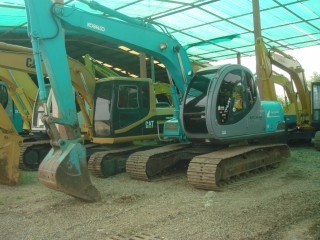 ละอองดาวแทรคเตอร์ ขายรถแบคโฮยี่หัอ KOBELCO SK120-V SUPER