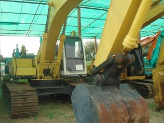 ละอองดาวแทรคเตอร์ ขายรถแบคโฮยี่หัอ KOBELCO SK220LC-3
