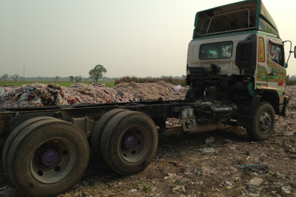 รถบรรทุก 10 ล้อดั๊มพ์ ยี่ห้อ HINO MEGA 320 แรงม้า