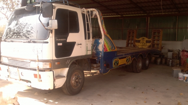 ต้องการขายรถสิบล้อหางปลา