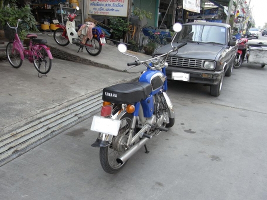 ขายรถ YAMAHA YL-2 สภาพสวย ขี่ได้ดี ระบบไฟพร้อม ทะเบียนขาดเมื่อ 8 กพ. 2556