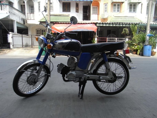 ขายรถ YAMAHA YL-2 สภาพสวย ขี่ได้ดี ระบบไฟพร้อม ทะเบียนขาดเมื่อ 8 กพ. 2556