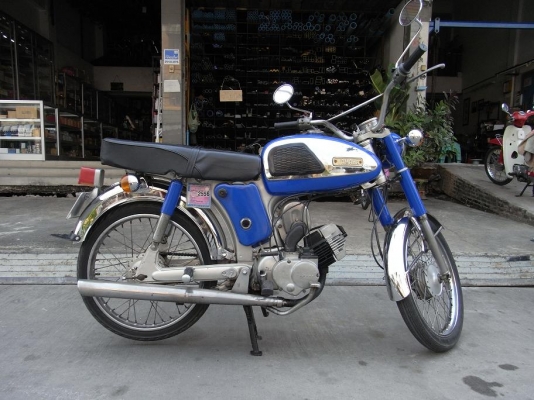 ขายรถ YAMAHA YL-2 สภาพสวย ขี่ได้ดี ระบบไฟพร้อม ทะเบียนขาดเมื่อ 8 กพ. 2556