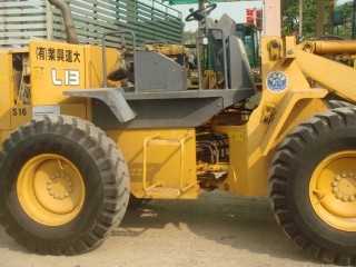 ละอองดาวแทรคเตอร์ ขาย รถตักล้อยาง ยี่หัอ TCM L13