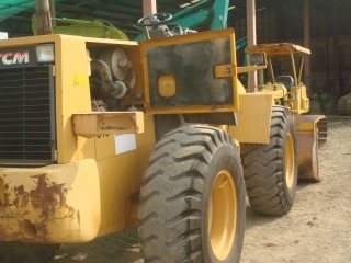 ละอองดาวแทรคเตอร์ ขาย รถตักล้อยาง ยี่หัอ TCM L13