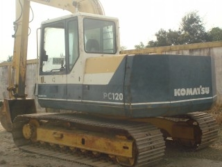 ละอองดาวแทรคเตอร์ ขายรถแบคโฮยี่หัอ KOMATSU PC120-5
