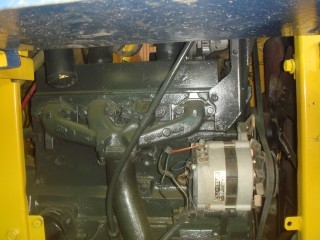 ละอองดาวแทรคเตอร์ ขายรถตักล้อยางยี่หัอ KOMATSU WA70-1