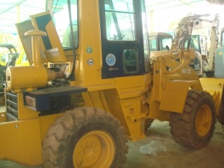 ละอองดาวแทรคเตอร์ ขายรถตักล้อยางยี่หัอ KOMATSU WA70-1