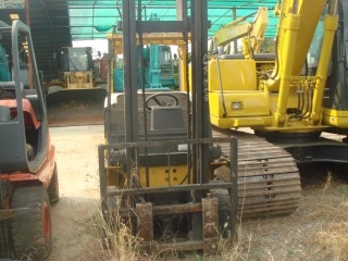 ละอองดาวแทรคเตอร์ ขายรถฟอร์คลิฟท์ TCM FHD25Z