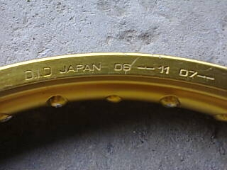 ล้อD.I.D สีทอง ไม่มีรอย ของใหม่ใส่ไม่นาน 2วง 1500 บาท