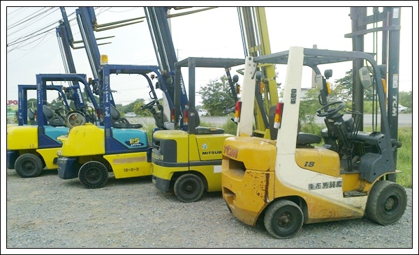 ขายโฟล์คลิฟต์ 2 ตันครึ่งหลายคัน