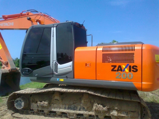 ขายดาวน์ รถใหม่  BACK HOE HITACHI ZX200-3 สถาพดีมาก