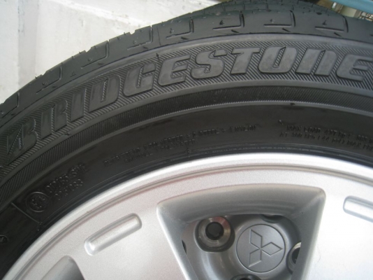 ขายล้อแม็กเดิม Mitsubishi mirage 14"x4.5" 4รู 100 et46 +ยางปี12 (081-3747940)