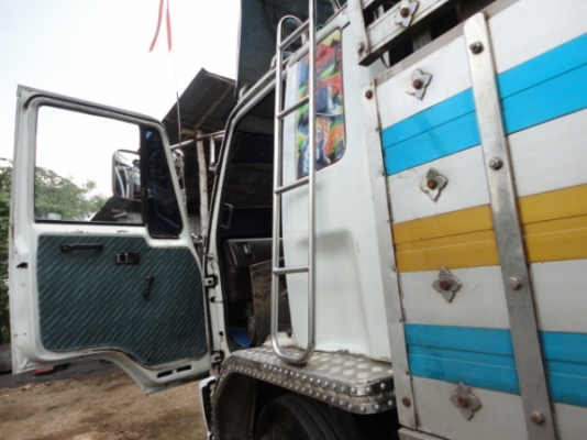 ISUZU  FVM  หัวบางเดิม  เครื่องเปลี่ยน  คัซซีสวยค่ะ  คุณสมใจ  จ.สงขลา  มัดจำเรียบร้อยแล้วค่ะ