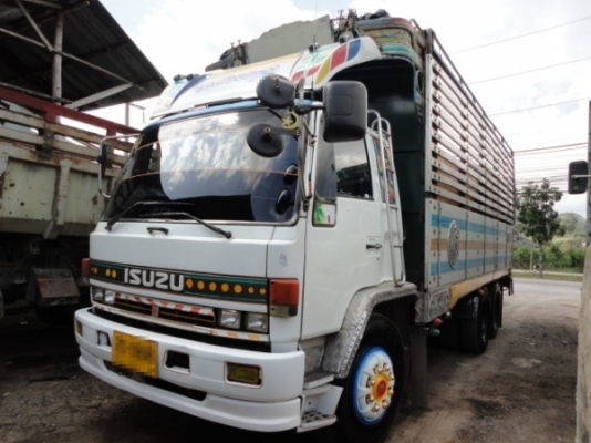 ISUZU  FVM  หัวบางเดิม  เครื่องเปลี่ยน  คัซซีสวยค่ะ  คุณสมใจ  จ.สงขลา  มัดจำเรียบร้อยแล้วค่ะ