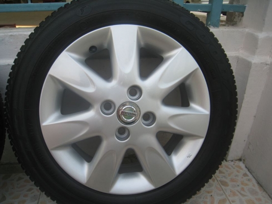 ขายล้อแม็ก Nissan March 15"x5.5" et 50 4 รู 100 +ยางปี 10 (081-3747940)