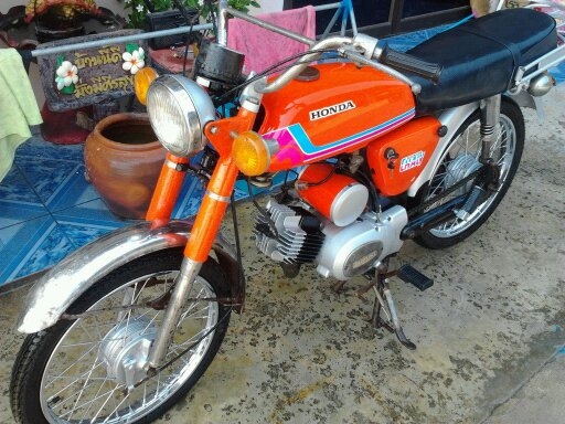 ขาย SUZUKI A 100 ทะเบียนโอน แจ้งหยุดไว้ สภาพสวยๆ