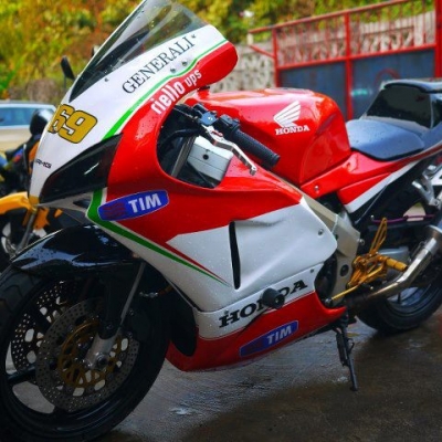 ขาย Nc30 แฟริ่ง rc212 ชุดสีใหม่กริ๊ปเพิ่งทำมา พร้อมล้อหลัง Bros ขอบ 17 ยางหน้าหลัง Dunlop เหลืออีกเยอะ พักเท้าเกียร์โยงโยชิ มือเบรคมือคลัชแต่ง Biker กันล้มอีกหนึ่งคู่ สายถักแล้ว โท่สูตรอะคาโปรวิค ทะเบียนแท้ 969 เอาไปเลย 105000 จัดไฟแนนท์ได้