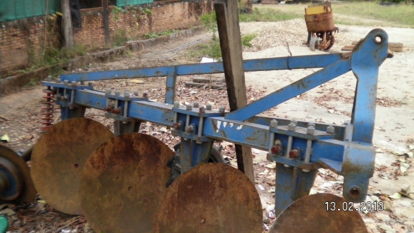 ขายรถไถ FORD 8200