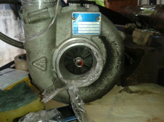 ขาย เทอร์โบรถไถฟอร์ดพร้อมเขาและแป๊ปน้ำมันเครื่องครบชุด