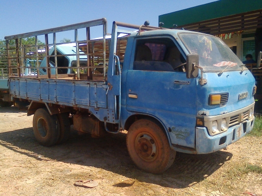 ELF85 6 ล้อสั้น สภาพสวย ทะเบียนพร้อมโอน ELF85 6 ล้อสั้น สภาพสวย ทะเบียนพร้อมโอน