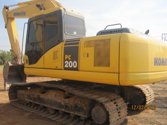 ขาย KOMUTSU PC200-8 รถสภาพสวยงามมากเลย เหมือนของใหม่ น้ำมันไม่มีเยิ้ม ทุกอย่างเดิมๆ