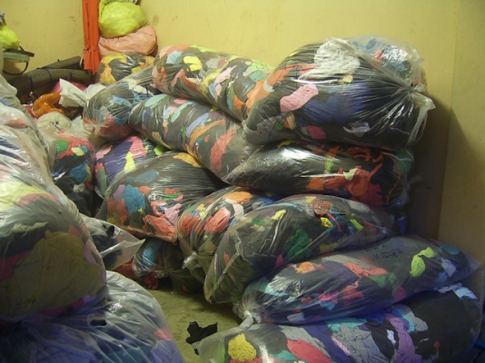 ขายเศษผ้า cotton หลายขนาด มีเยอะมาก เป็นตัน