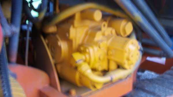 ขาย!! รถเกี่ยว 2 คัน วรพจน์ /ไทยเจริญ พร้อมใช้งาน ราคาต่อรองกันได้