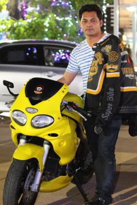 ขาย triumph sprint rs 955i 3สูบ