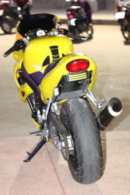 ขาย triumph sprint rs 955i 3สูบ