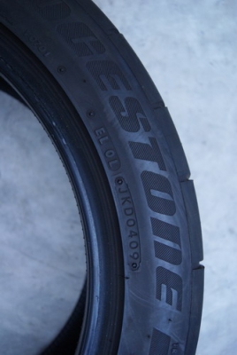 BRIDGESTONE RE11 235 40 17 ปี09 จัดไป1ชุด