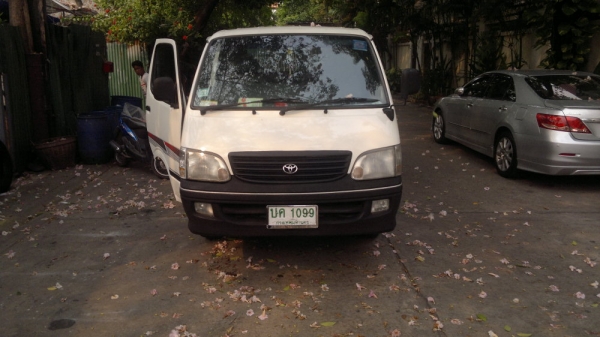 ขายรถตู้ทึบTOYOTA HIACE 3.0  2001