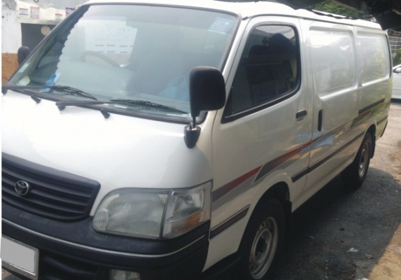 ขายรถตู้ทึบTOYOTA HIACE 3.0  2001