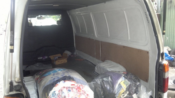 ขายรถตู้ทึบTOYOTA HIACE 3.0  2001