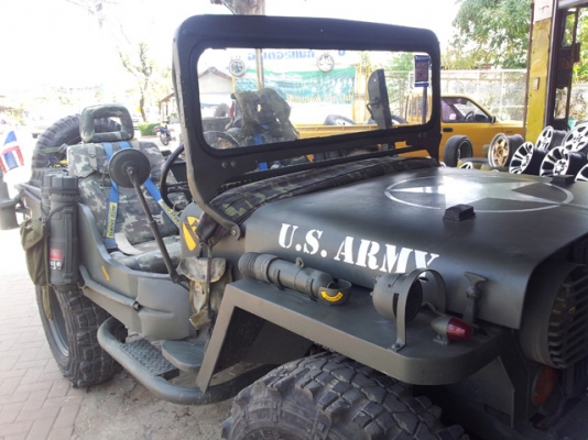 Jeeb Willy M38 รถทหารหลังคาผ้าใบ