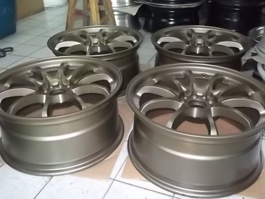 ขายล้อCE28 ขอบ18 กว้าง8 งานCG 5/114 เหมือนๆ ถูกๆ รุปเพียบ