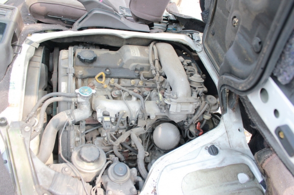 หัวเก๋ง พร้อมเครื่อง TOYOTA HIACE รุ่นหัวจรวด
