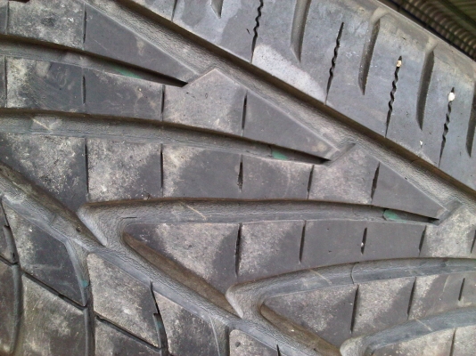 ขายยางNITTO NEOGEN 205-50-16 ปี10 ยางไหม่เก่าเกบ ดอกเต็มๆ