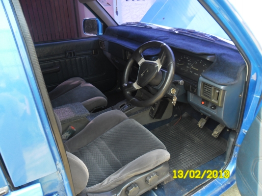 ขายมิตซูบิชิ L200 4ประตู มูนลูฟ เกียร์ออโต้ แต่งตัวนอก