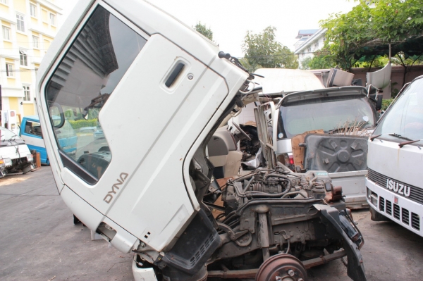 หัวเก๋ง พร้อมเครื่อง TOYOTA DYNA