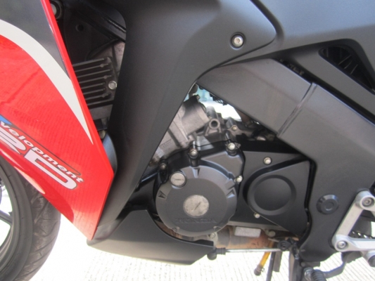 ขายด่วนCBR150iปี54สภาพกริ๊บๆเครื่องดีมีสัญญาณกันขโมยชุดโอนครบ ขายด่วนCBR150iปี54สภาพกริ๊บๆเครื่องดีมีสัญญาณกันขโมยชุดโอนครบ